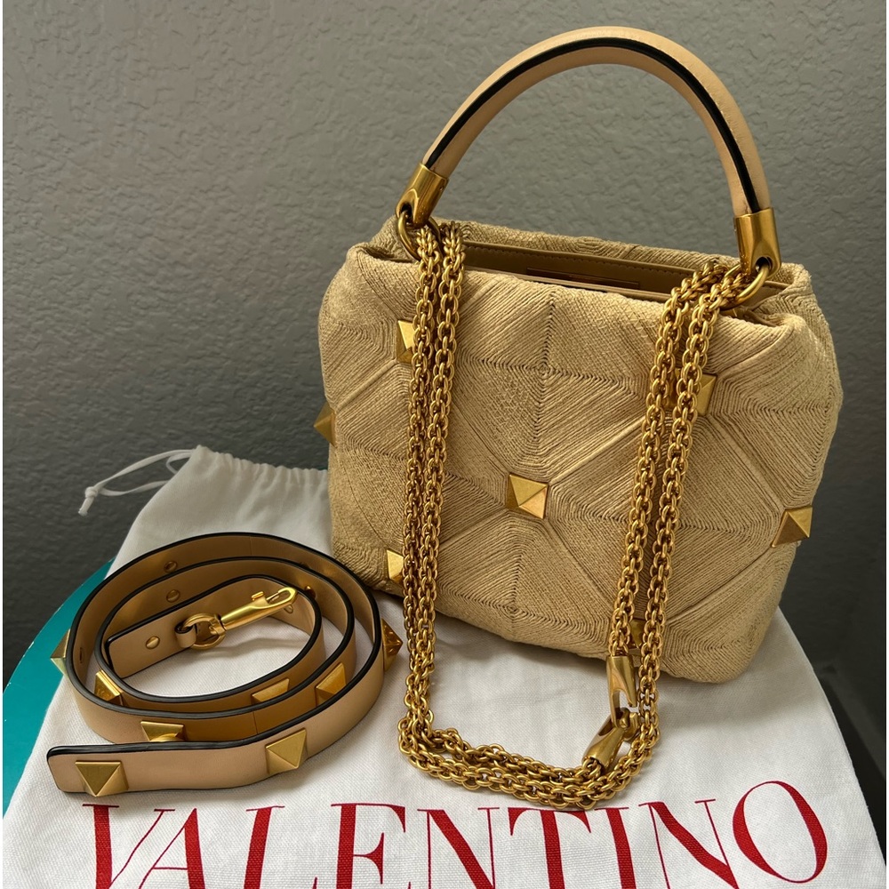 Brand new authentic Valentino Rockstud Raffia Leather Top Handle Bag available!
